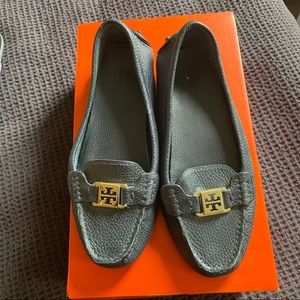 Tory Burch Kendrick Loafer / Driving Moccasins Size 8 Navy